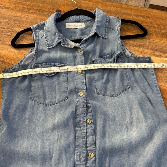 Denim Sleeveless Button-Up Tunic Top - Picture 2 of 6